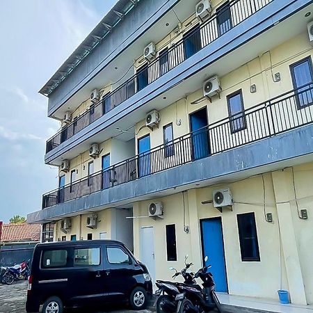 Richmond Guest House Cirebon Redpartner Екстериор снимка