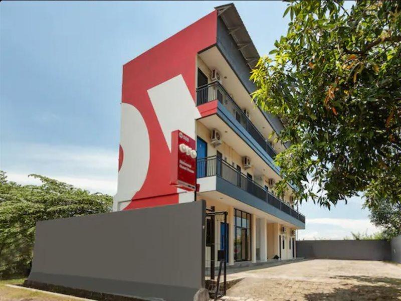 Richmond Guest House Cirebon Redpartner Екстериор снимка