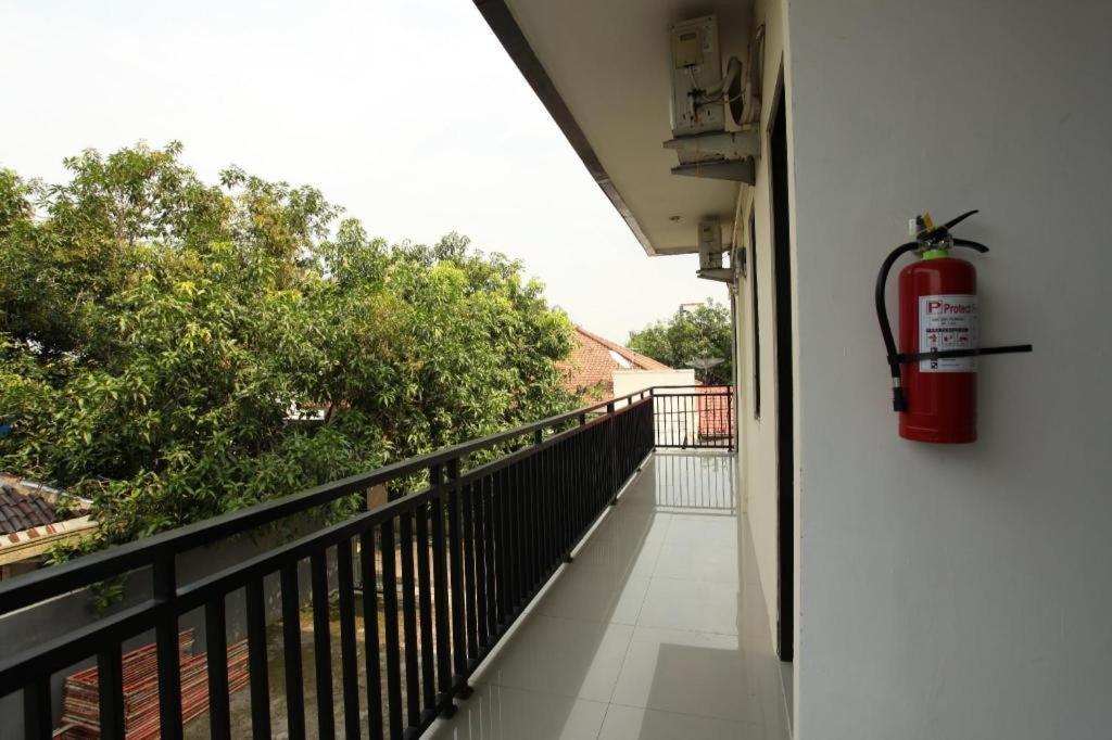 Richmond Guest House Cirebon Redpartner Екстериор снимка